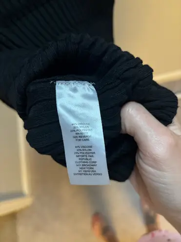 Elie Tahari Ribbed Smocked Fitted Black Sweater