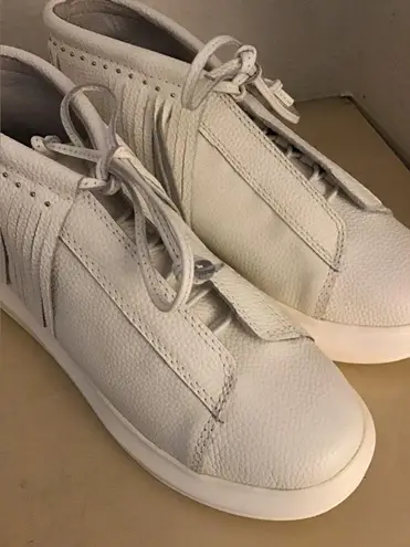 Hollie Watman women white leather fringe platform moccasin sneakers Size9.5 Size 9.5