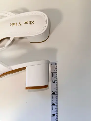 Boutique Shoe’N Tale White Strappy Chunky Block Sandals Heels Bridal Wedding New