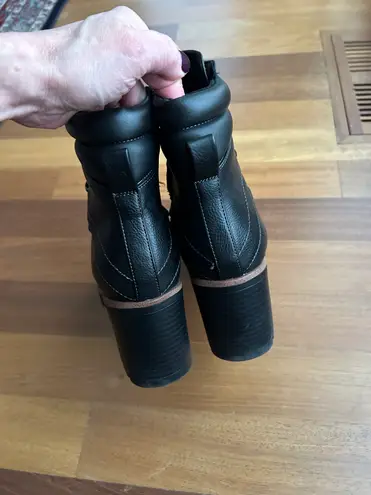 Naturalizer Madie Lace Up Bootie