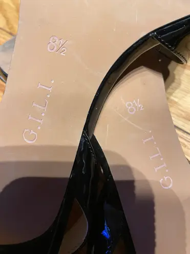 G.I.L.I. Got it Love it Loren Leather Slingback Sandals crisscross straps Glossy Shiny Party Prom Club Date Black Size 8.5