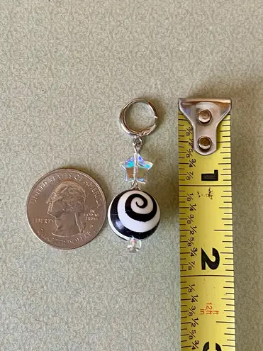 Handmade y2k funky grunge style swirl spiral uzumaki ball unique dangle earrings 🌀🖤