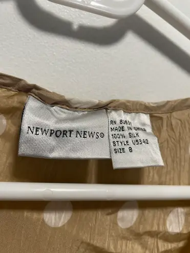 Newport News Vintage Tan With White Polka Dot Short Sleeve Blouse In Size 8 Large Or Medium