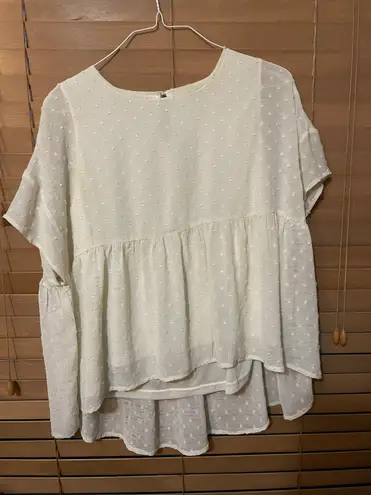 Listicle Boutique Off White Top