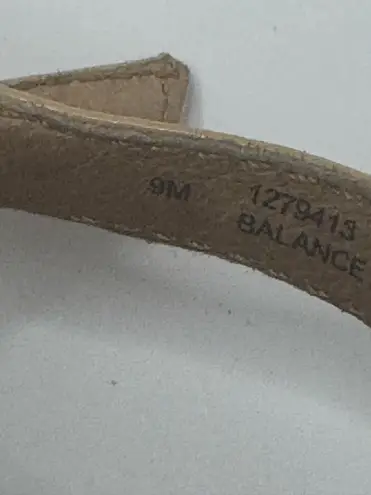 Sofft Comfort By Design Strappy Sandals Tan and White Size 9M Multiple