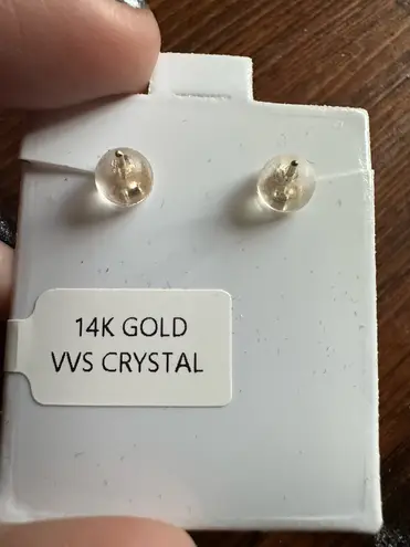 Beautiful Solid 14K Gold CZ Studs