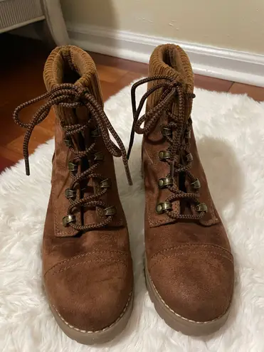 Universal Threads Brown Faux Suede Faux Fur Lined Lace Up Combat Boots