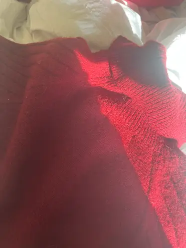 Lush Clothing maroon sweater