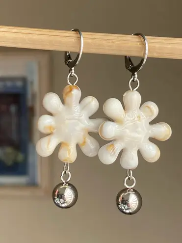 Handmade funky grunge unique street style dangle earrings💛