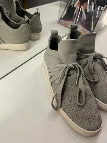 Steve Madden Grey Tie Sneakers