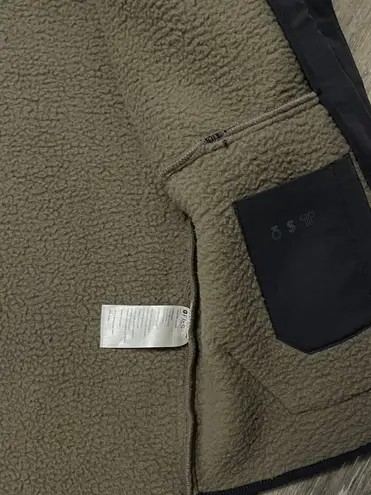 FIGS On-shift Sherpa Jacket