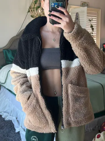 Hollister Oversized Fluffy Zip Up Jacket