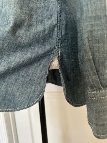 Brooks Brothers Woman’s 346 Blue Chambray Roll Tab Sleeve Dress Button Up, Sz 10