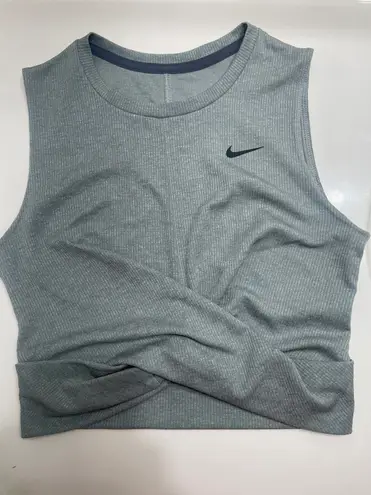 Nike Crop Top