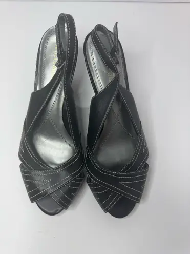 Naturalizer 'Bree'Black Leather Slingback Pumps Size 10M