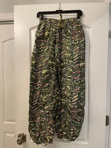 Free People Movement NEW  ZEPHYR PANTS SIZE XS!