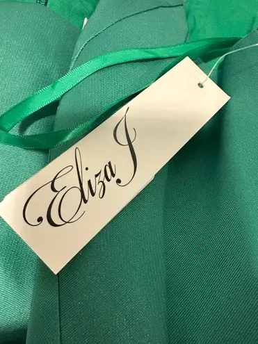 Eliza J Petite Square Neck Sleeveless Asymmetric Fit and Flare Dress Size 2P