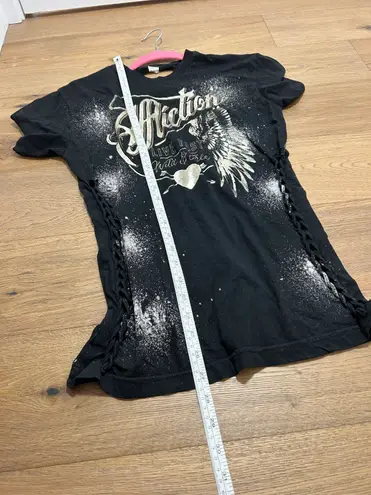 Affliction Small t shirt gold splatter spray paint