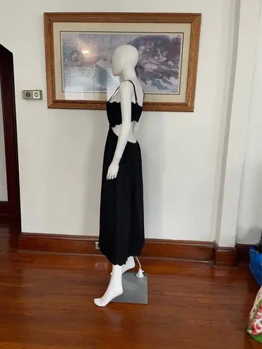 Moon River Womens square neck sleeveless shirred scalloped midi dress M