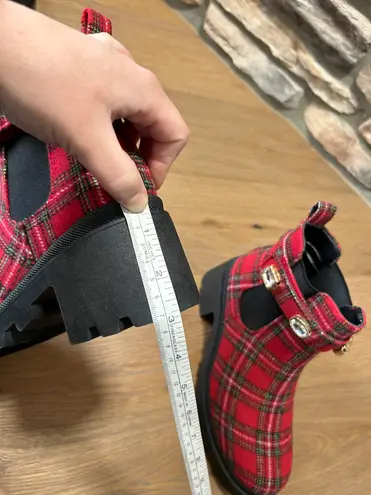 Size 7 chunky heel Chelsea platform boots Red