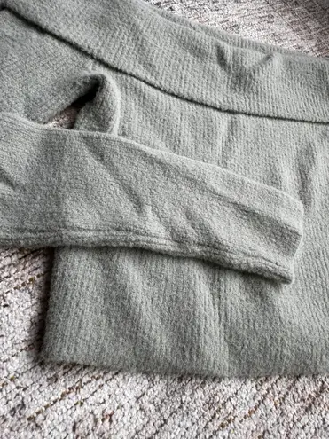 American Eagle Off Shoulder Sweater