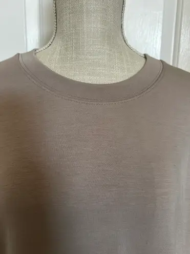 Sage Ladies' Crew Neck Scuba Cozy Top with Side Pockets, Tan Large New with Tag