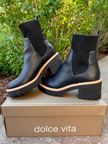 Chunky Chelsea Boots Black Size 7.5