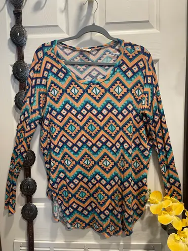 Fantastic Fawn Fantastic women's small Aztec/Tribal lightweight fawn tunic.