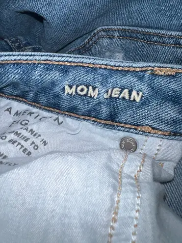 American Eagle Stretch Mom Jean