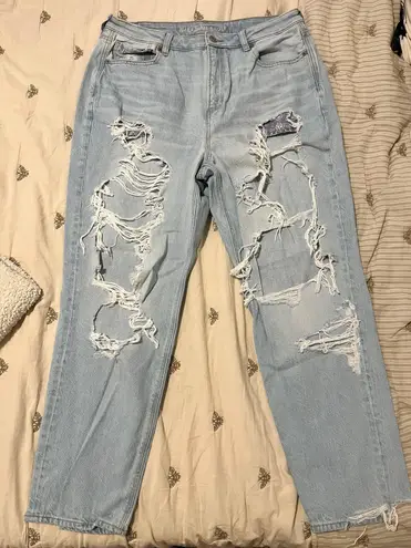 American Eagle Outfitters Mom Jeans