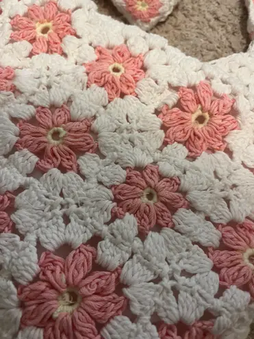 Altar'd State White And Pink Flower Crochet Bag