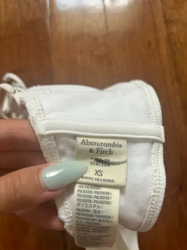 Abercrombie & Fitch Y2K  white embroidered cottage core balconette bikini top