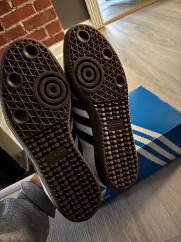 Adidas  Samba