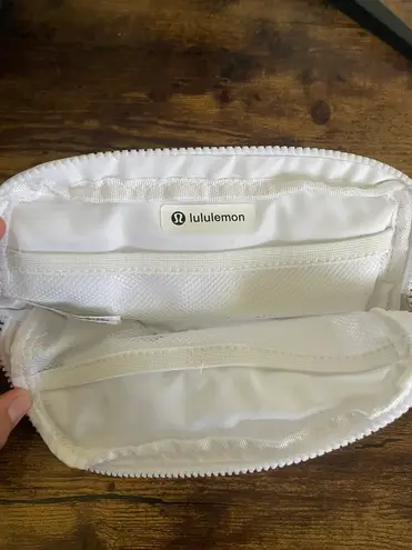 Lululemon Everywhere Belt Bag White