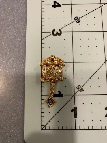Vintage Rhinestone Pendulum Clock Brooch/Pin Gold w/ Blue Multiple