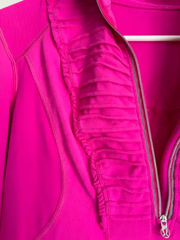 Lululemon Run Your heart Out Pullover