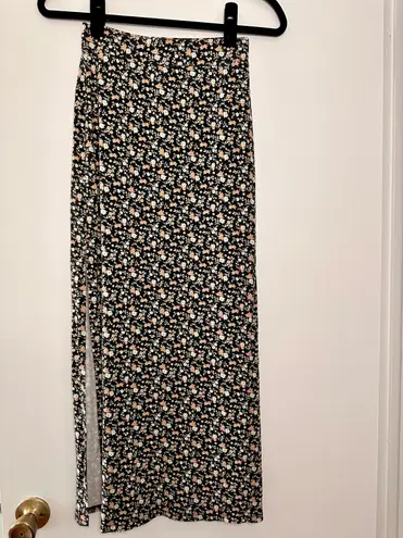 American Eagle Black Floral Top And Maxi Skirt Set