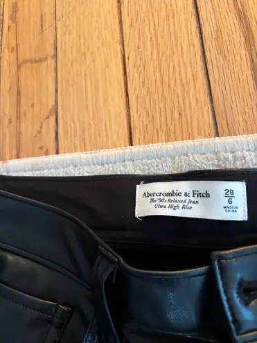 Abercrombie & Fitch Abercrombie Pants Leather
