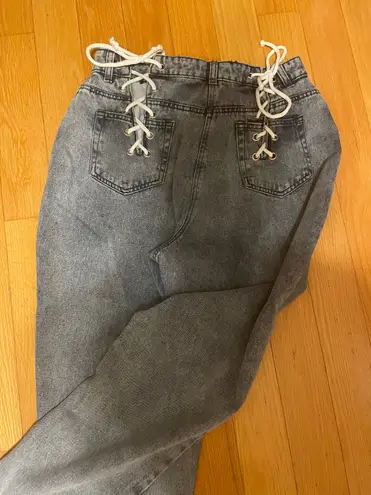 Pretty Little Thing Mid Wash Laced Up Jeans Straight Leg