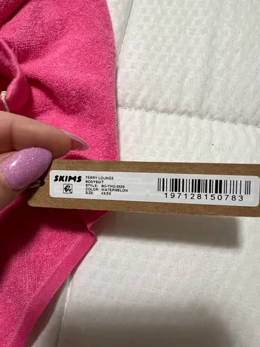 SKIMS New with Tags  Kim Kardashian Terry Lounge Seamless Bodysuit