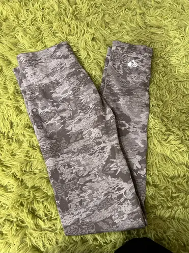 women's best Camo Leggings