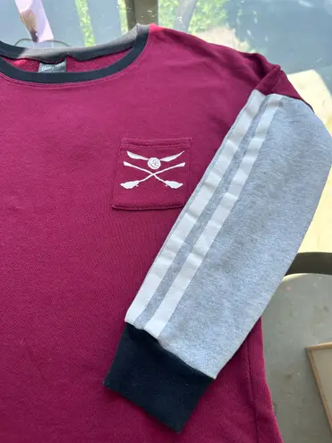 Harry Potter Quidditch Long Sleeve Pullover Top in Burgundy/Gray - Small