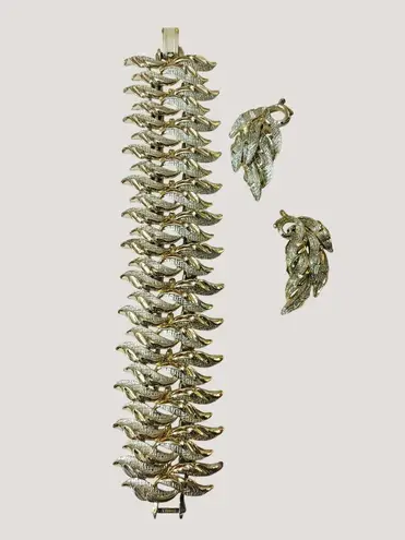 Amerique Two Tone Gold Silver Leaf Motif Vintage Bracelet Clip On Earrings Set