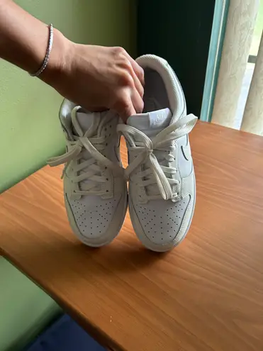 Nike Dunks thumbnail 3