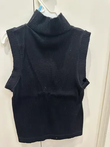 Dynamic Turtle Neck Tank Top