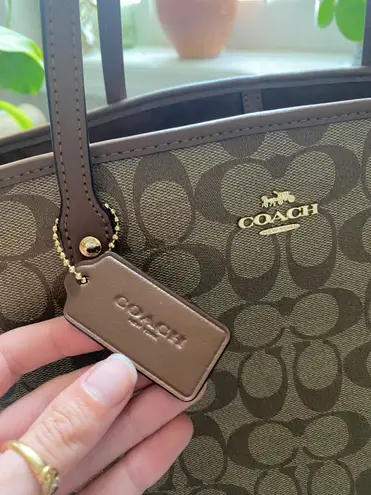 Coach Shoulder Bag