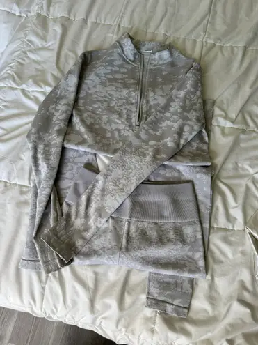 Fabletics Workout Matching Set Of Leggings And Jacket