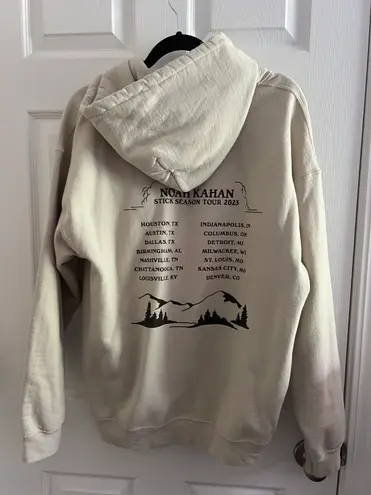 Gildan Noah Kahan Tour Merch Hoodie