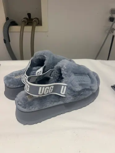 UGG Platform  Slipper / Sandal