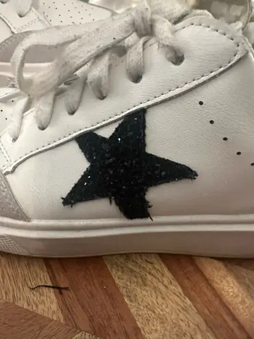 Vintage Havana White Sneakers w/ Sparkly Star – Size 7.5